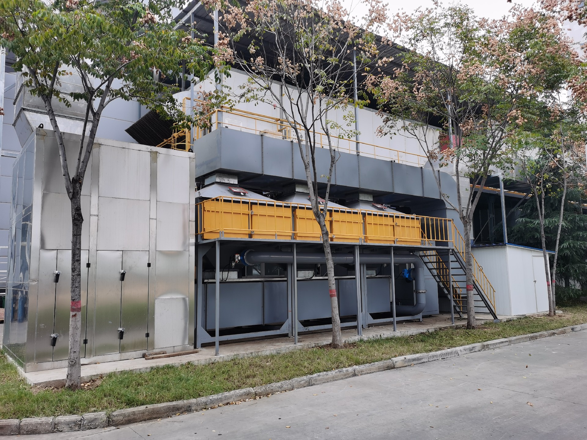 活性炭吸附脫附+催化燃燒設備